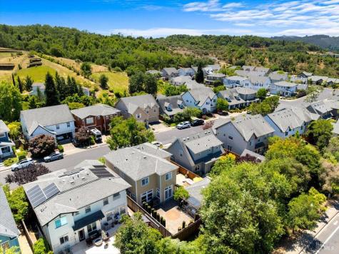 367 Arabian Way Healdsburg CA 95448