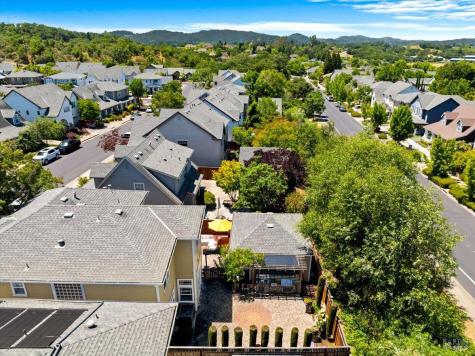 367 Arabian Way Healdsburg CA 95448