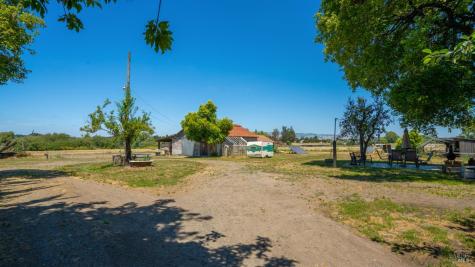 4898 Bodega Avenue Petaluma CA 94952