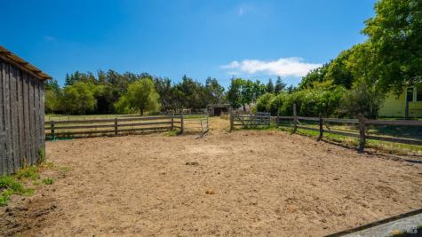 4898 Bodega Avenue Petaluma CA 94952