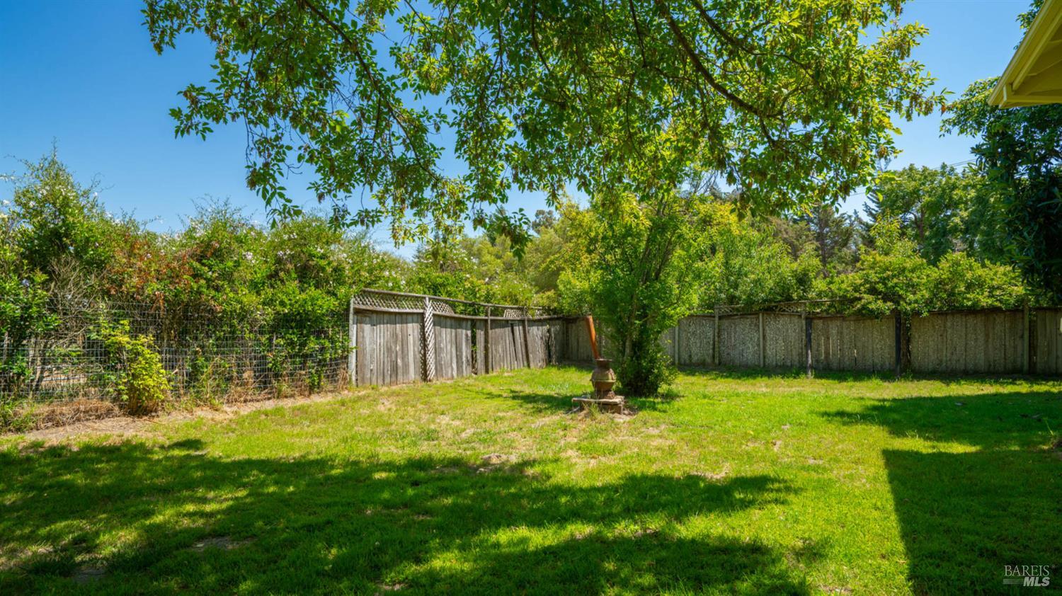4898 Bodega Avenue Petaluma CA 94952