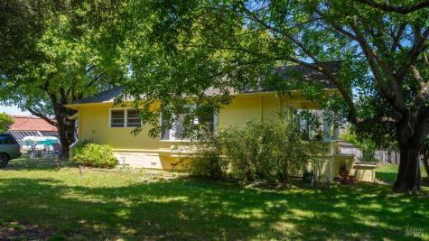 4898 Bodega Avenue Petaluma CA 94952