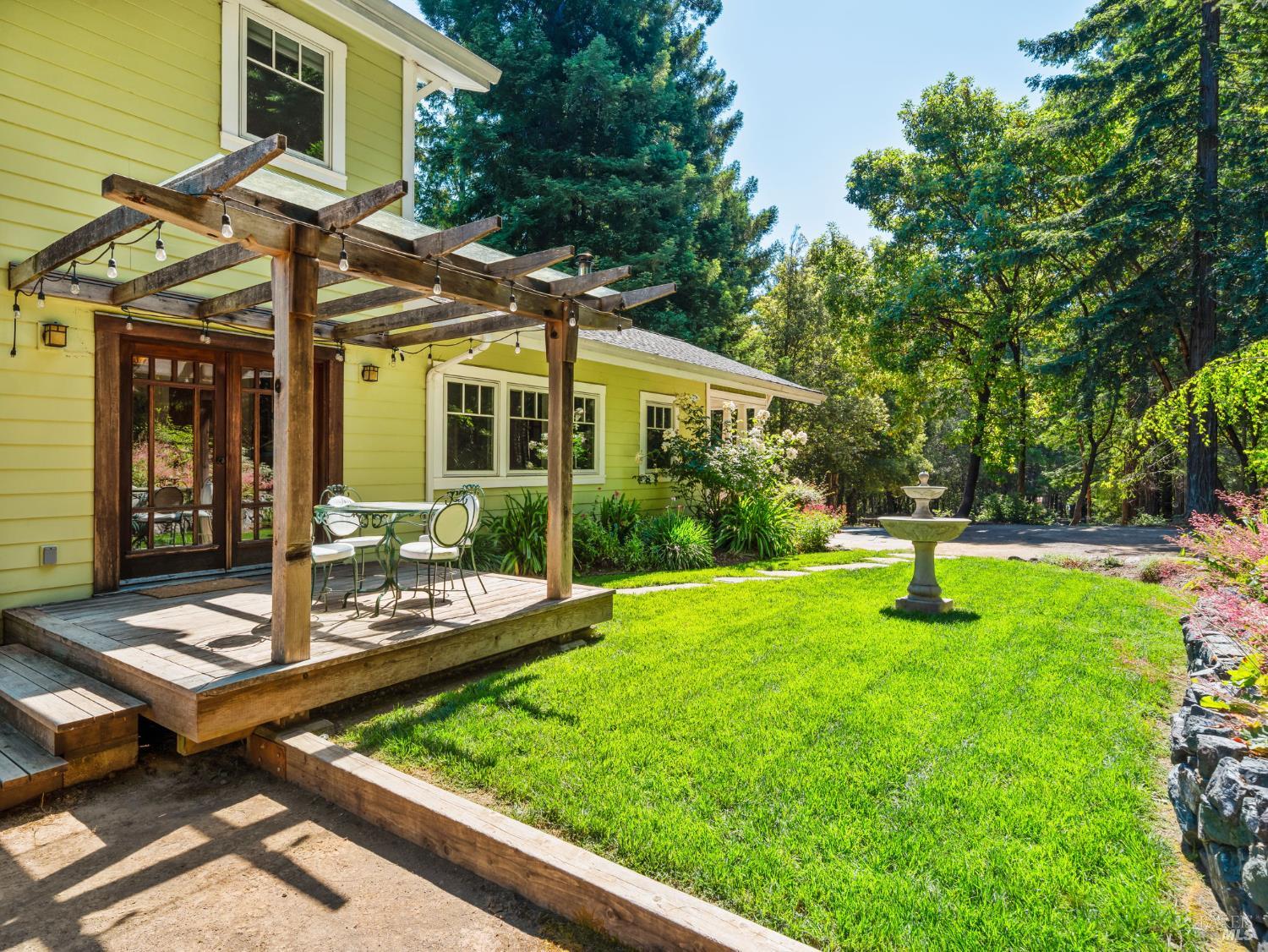 21900 Panorama Way Philo CA 95466