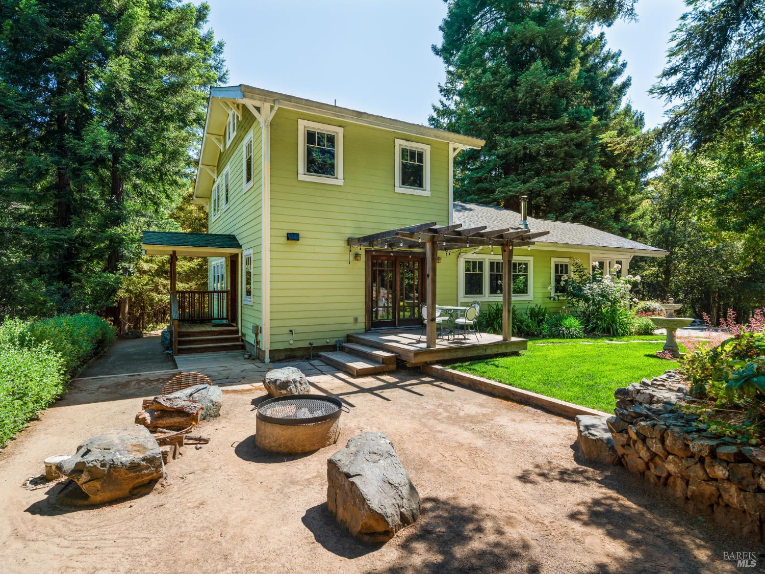 21900 Panorama Way Philo CA 95466