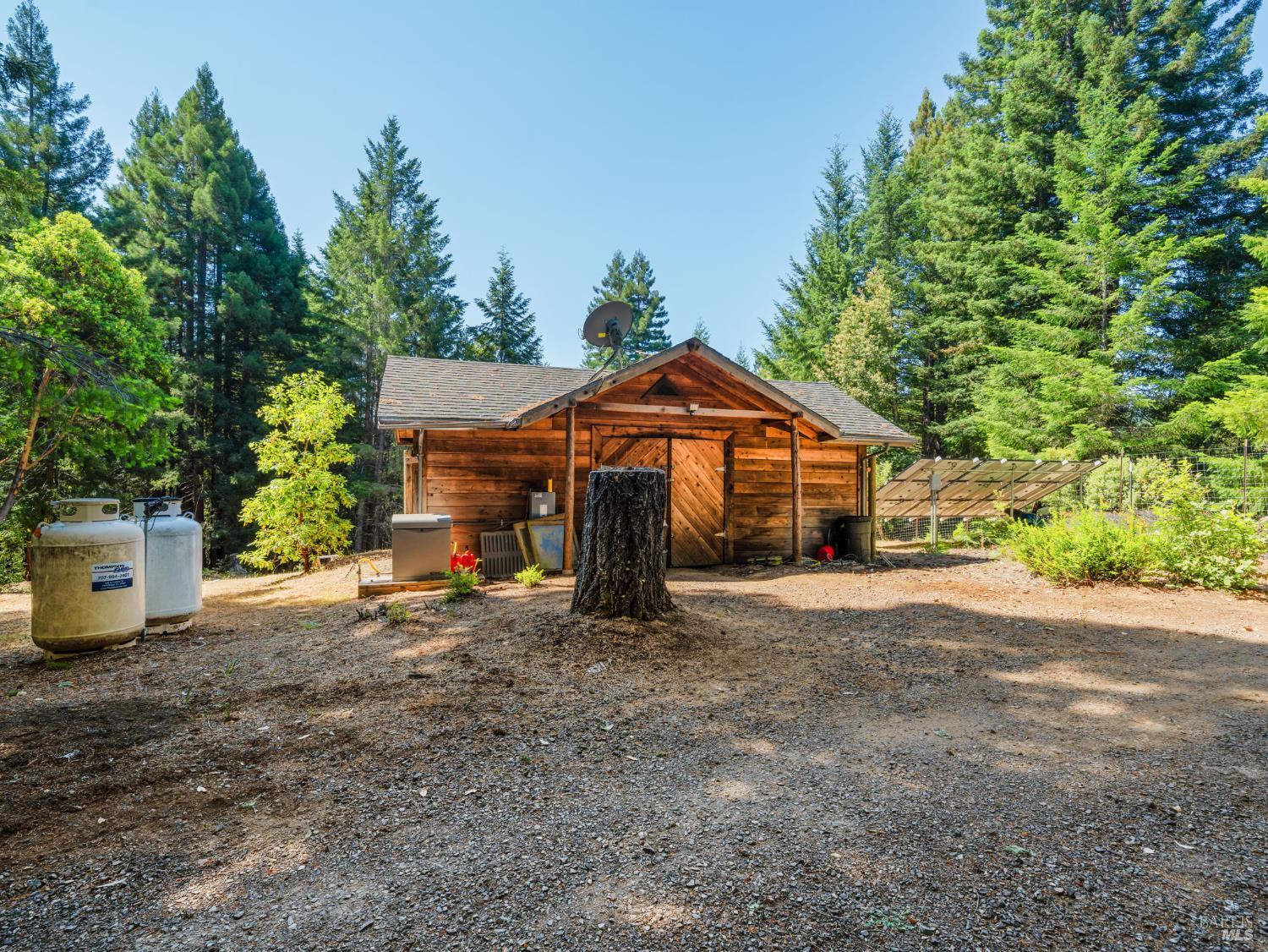 21900 Panorama Way Philo CA 95466