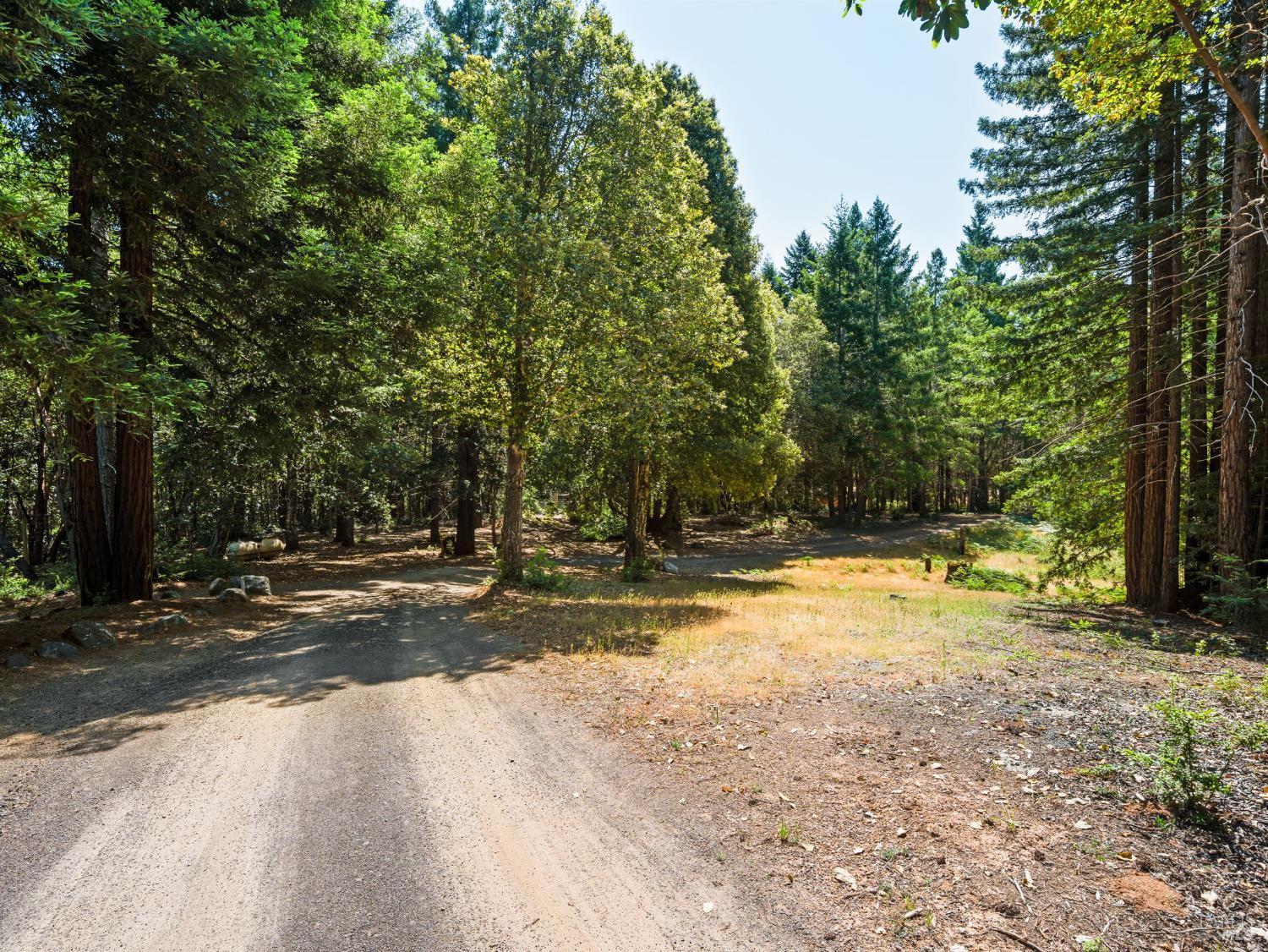 21900 Panorama Way Philo CA 95466