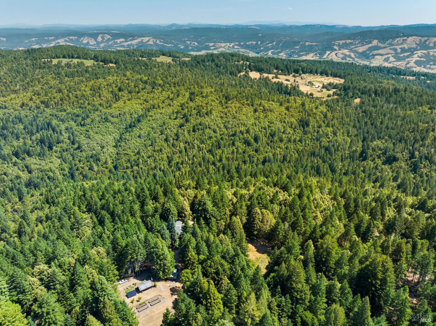 21900 Panorama Way Philo CA 95466