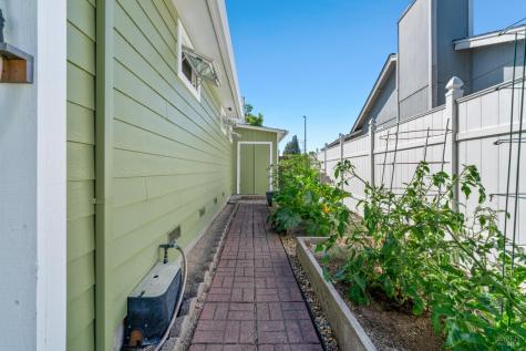 950 Emily Avenue Rohnert Park CA 94928