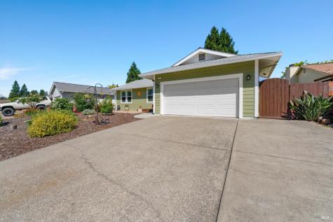 950 Emily Avenue Rohnert Park CA 94928