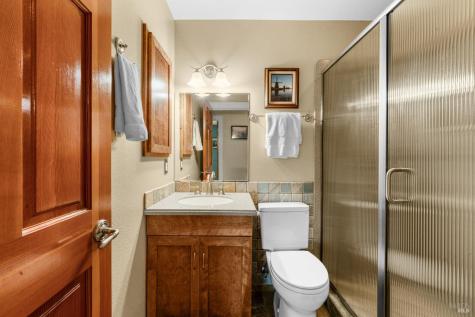 950 Emily Avenue Rohnert Park CA 94928