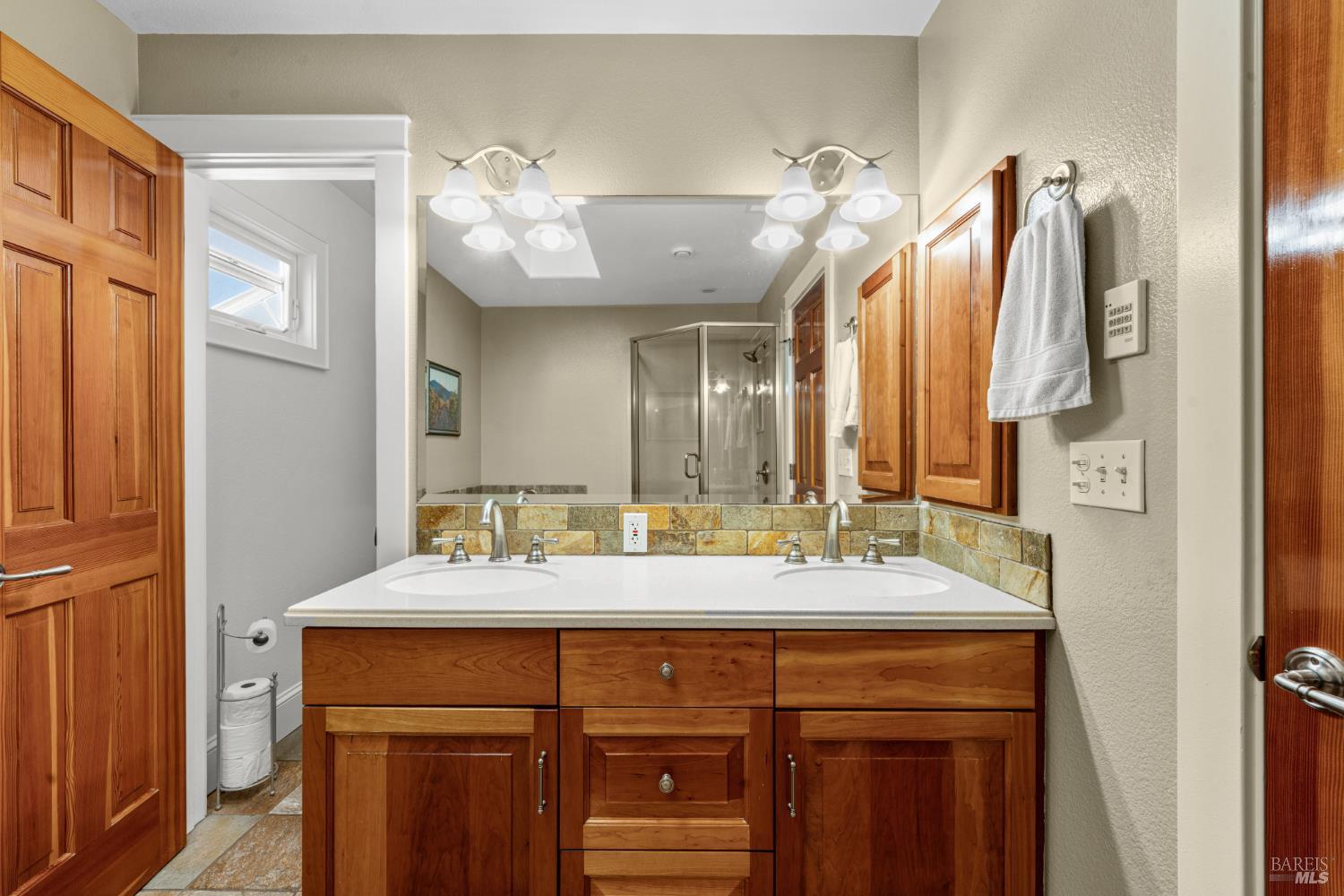 950 Emily Avenue Rohnert Park CA 94928