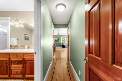 950 Emily Avenue Rohnert Park CA 94928