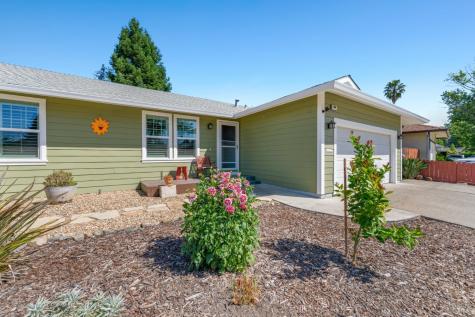 950 Emily Avenue Rohnert Park CA 94928