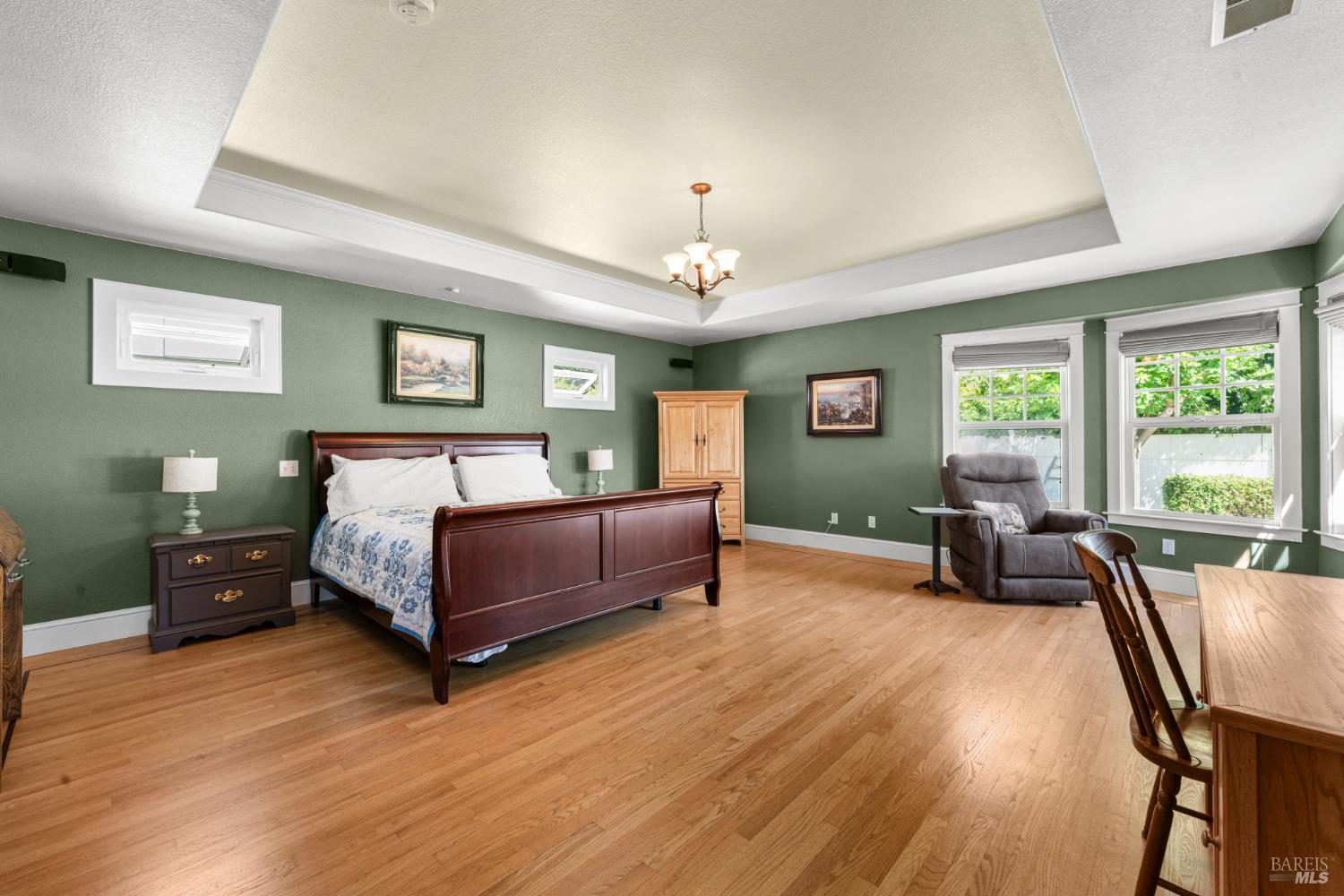 950 Emily Avenue Rohnert Park CA 94928