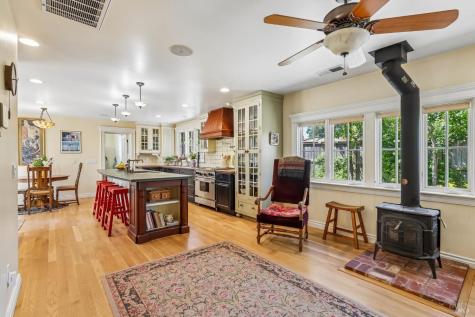 4190 Hessel Road Sebastopol CA 95472