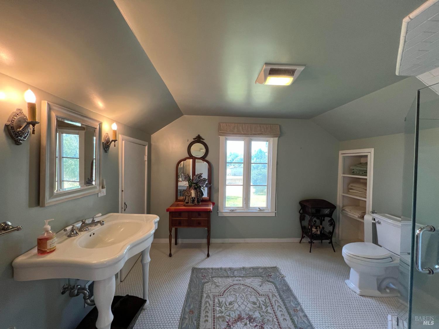 4190 Hessel Road Sebastopol CA 95472