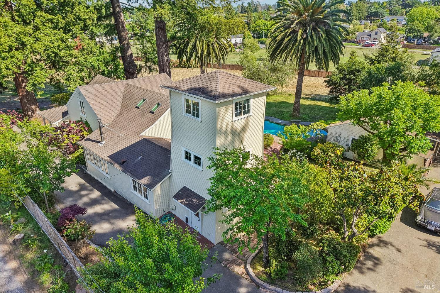 4190 Hessel Road Sebastopol CA 95472