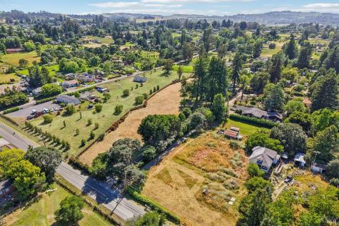 4190 Hessel Road Sebastopol CA 95472