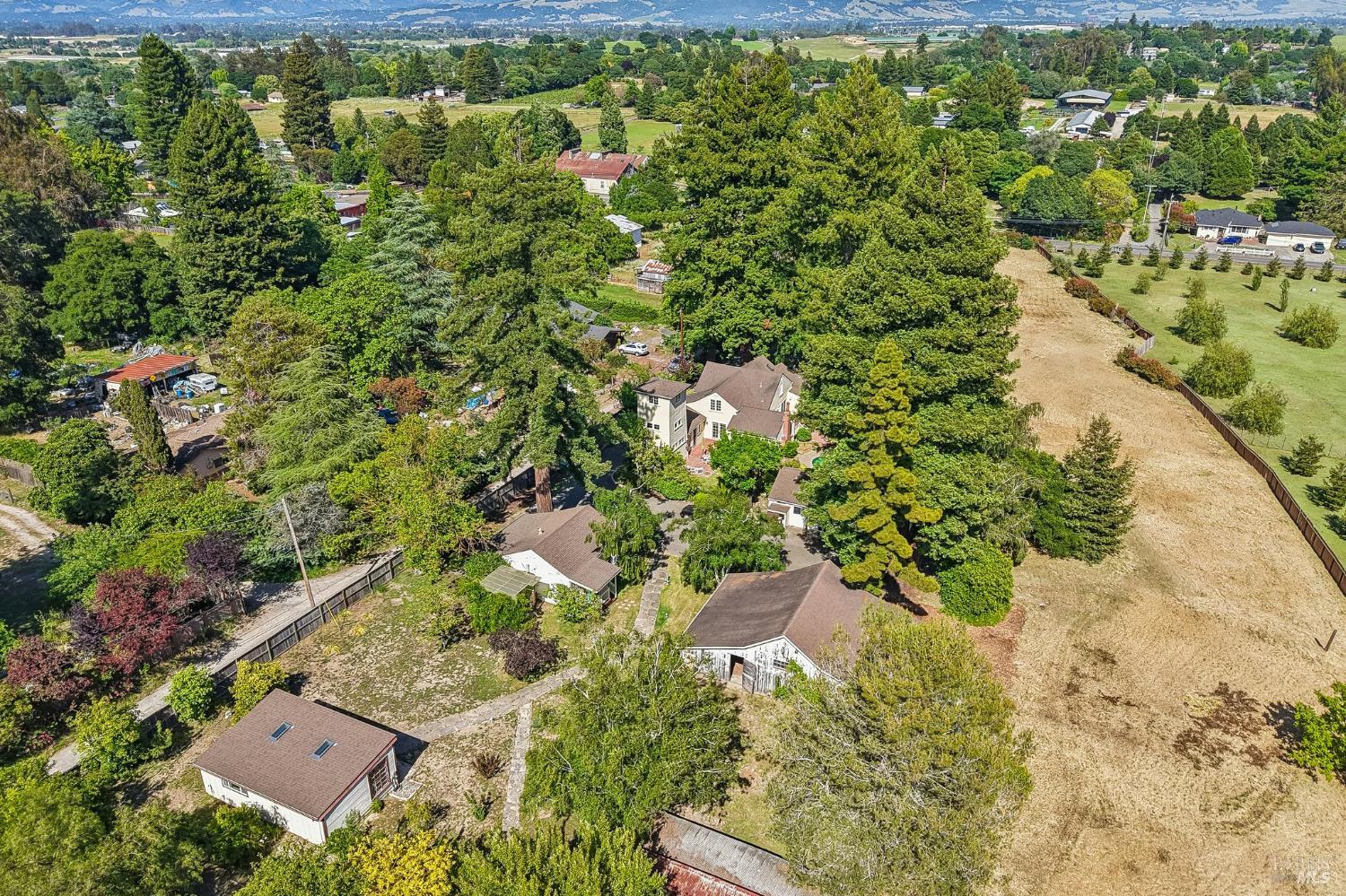 4190 Hessel Road Sebastopol CA 95472