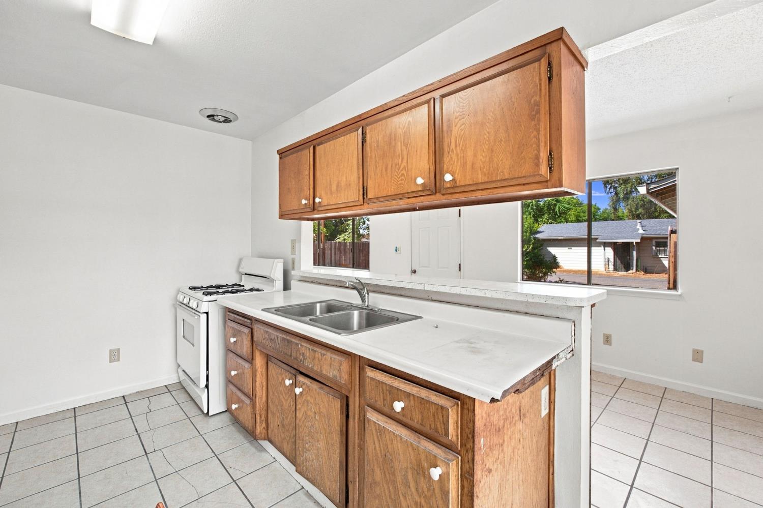 105 North Street Woodland CA 95695