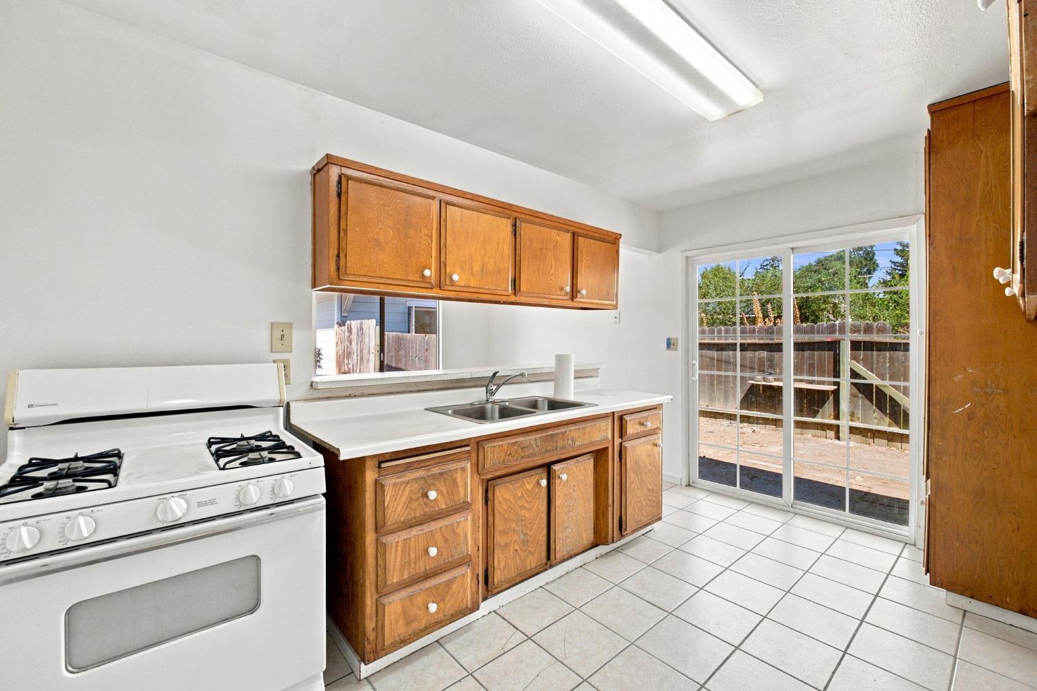 105 North Street Woodland CA 95695