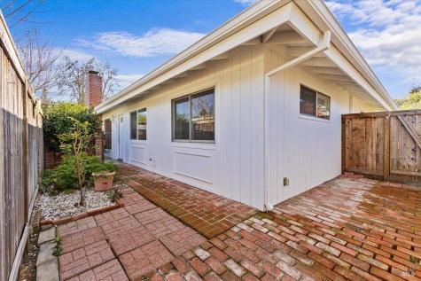 6 Glengreen Street Santa Rosa CA 95409