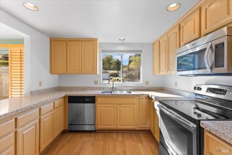 6 Glengreen Street Santa Rosa CA 95409