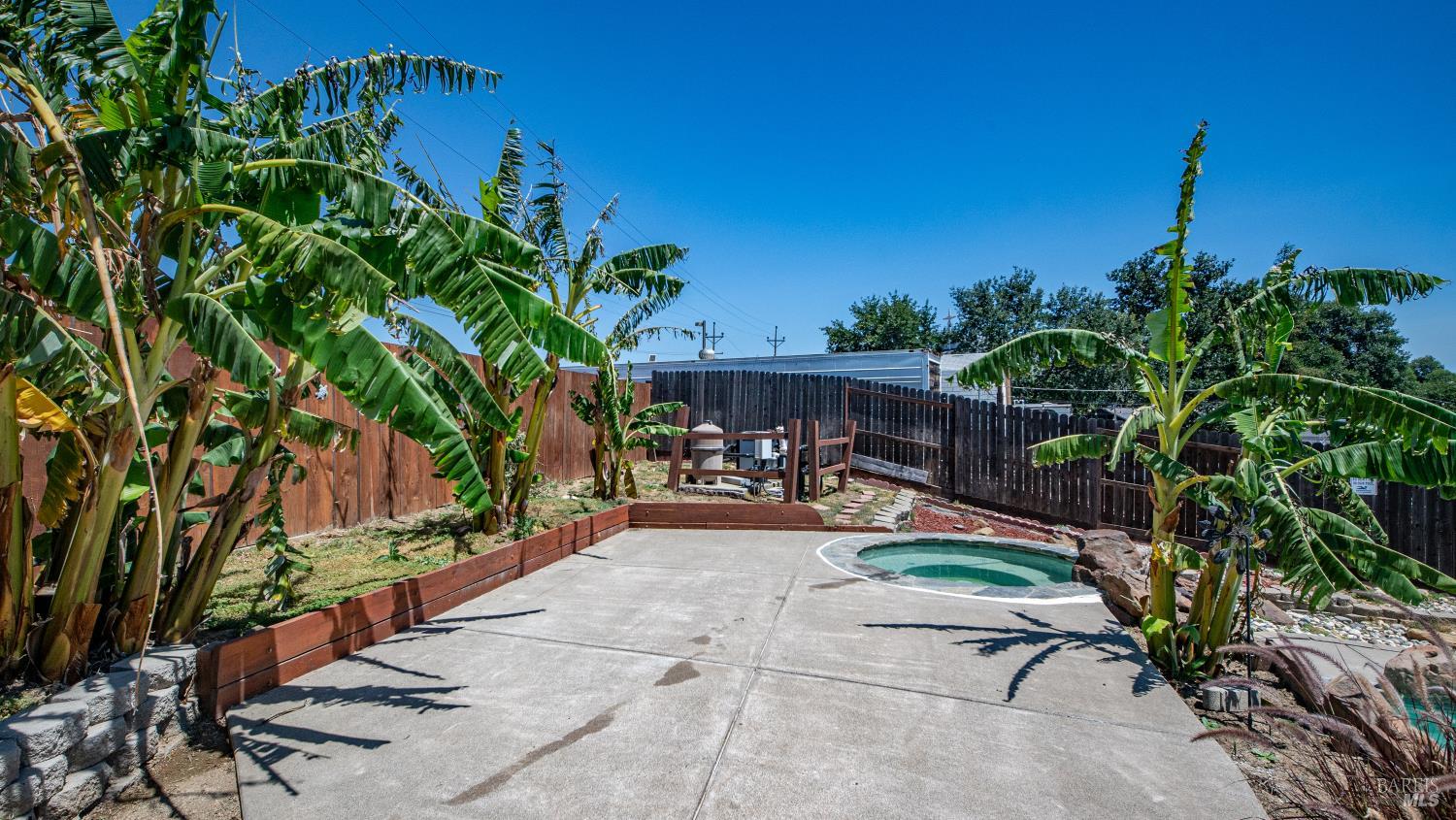 655 W Creekside Circle Dixon CA 95620