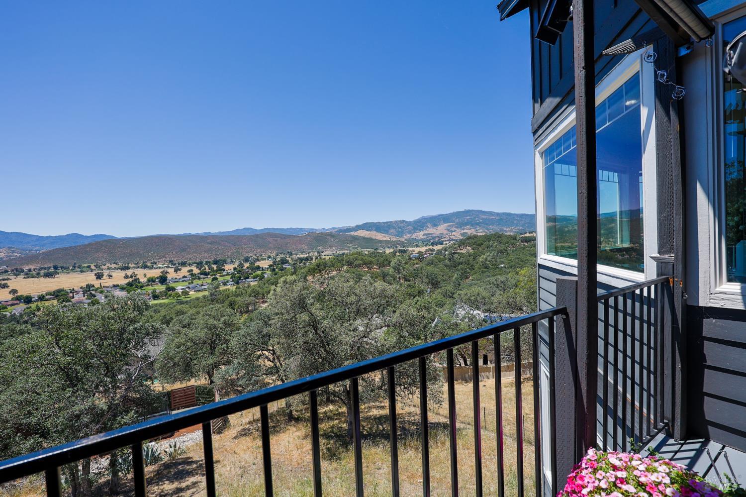 17535 Meadow View Drive Hidden Valley Lake CA 95467