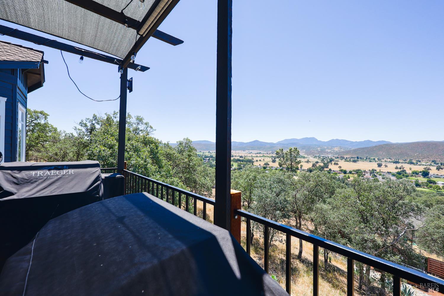 17535 Meadow View Drive Hidden Valley Lake CA 95467