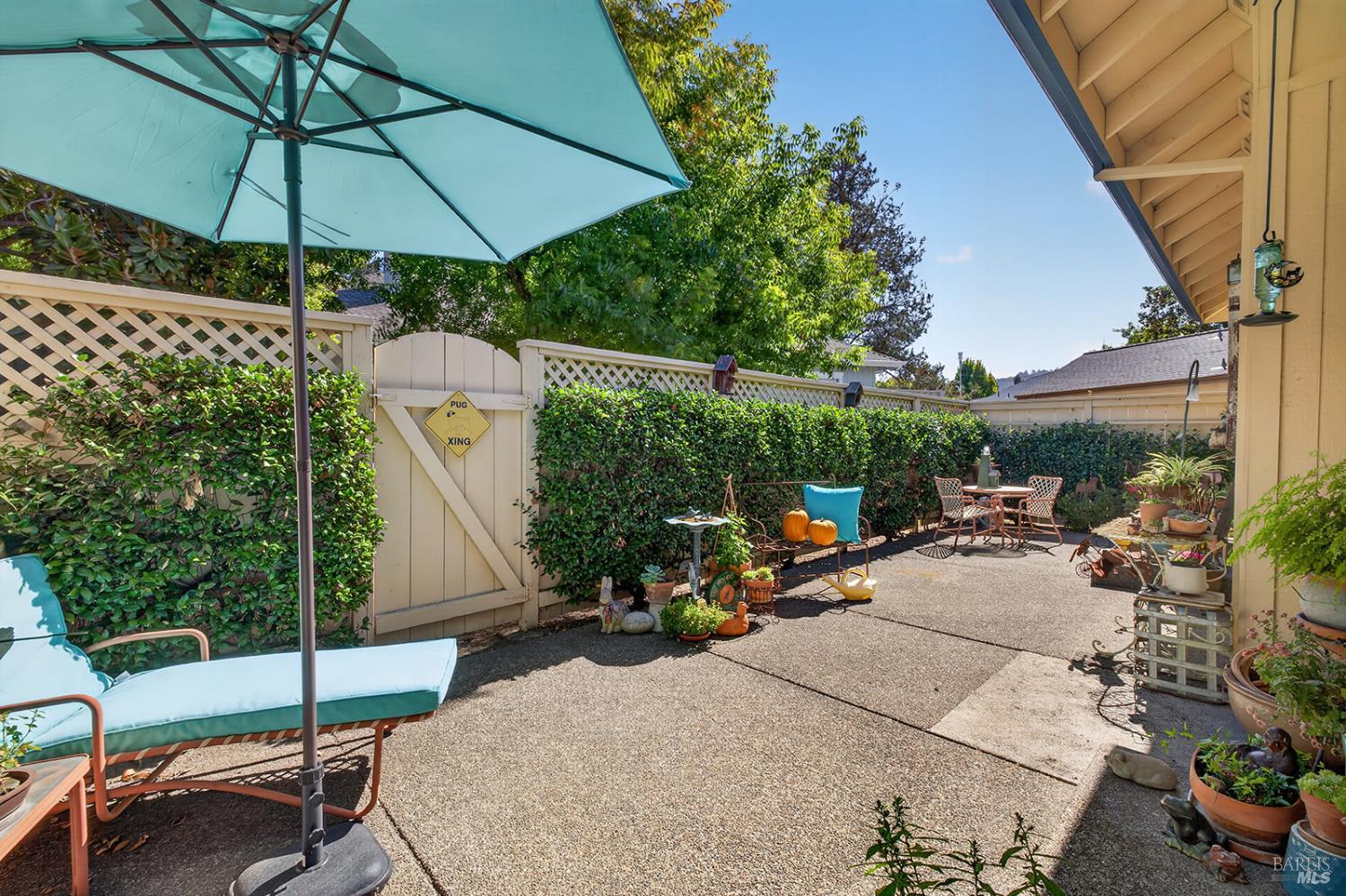 153 White Oak Drive Santa Rosa CA 95409