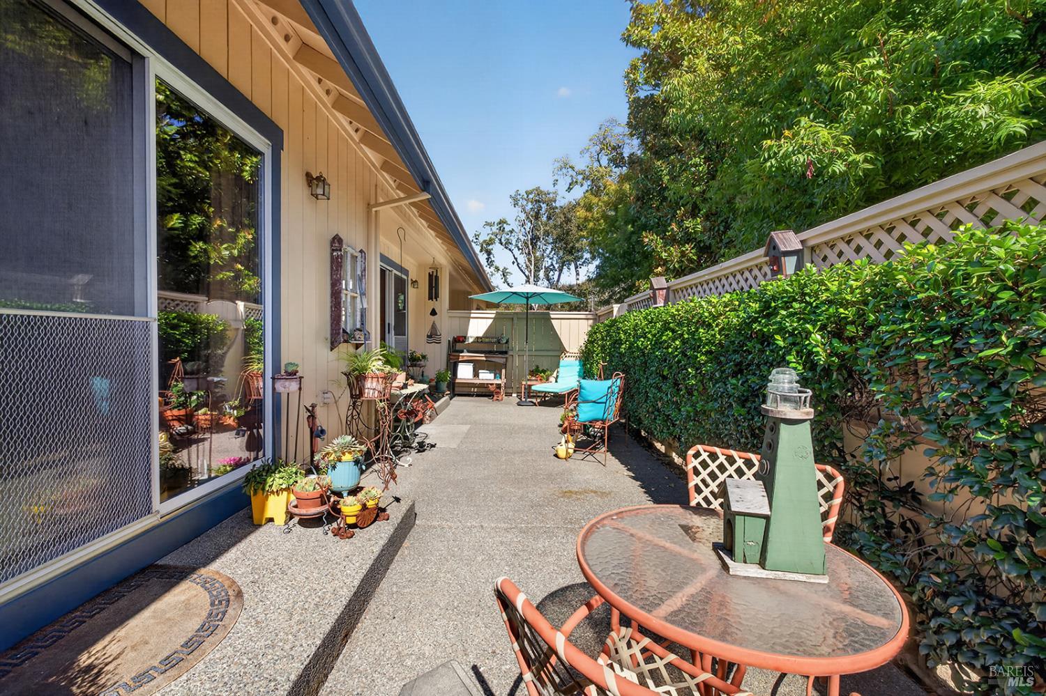 153 White Oak Drive Santa Rosa CA 95409