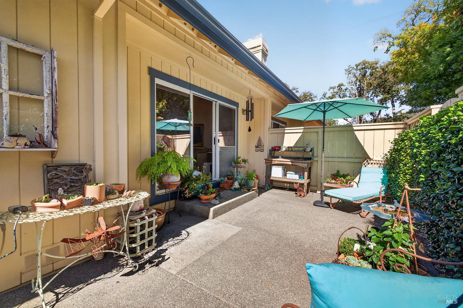 153 White Oak Drive Santa Rosa CA 95409