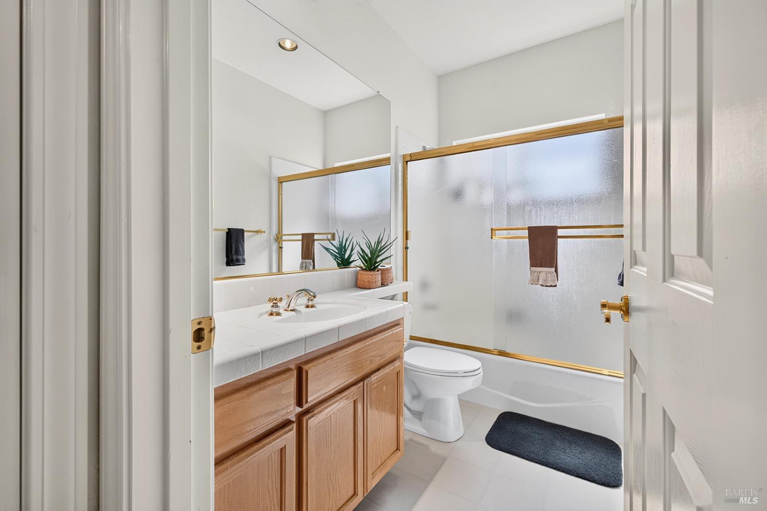 153 White Oak Drive Santa Rosa CA 95409