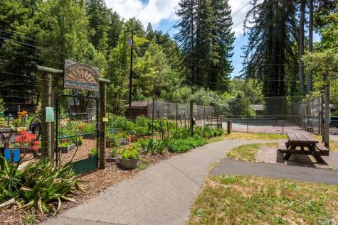 14760 Rio Nido Road Guerneville CA 95446
