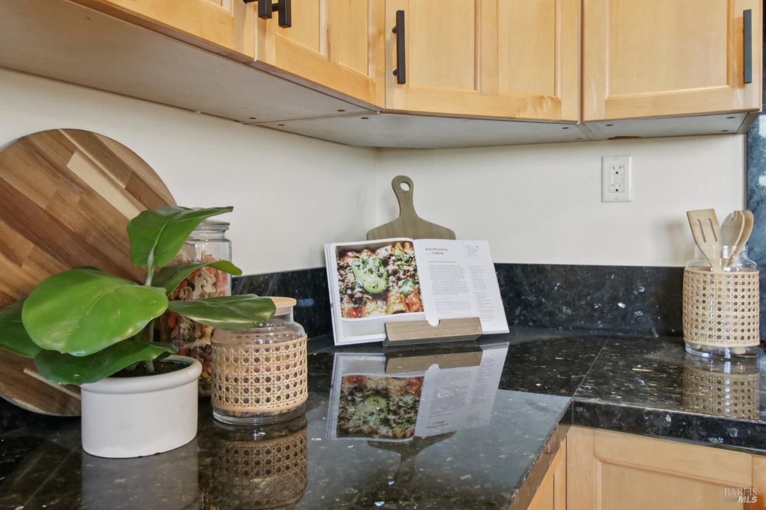 85 La Encinal Orinda CA 94563