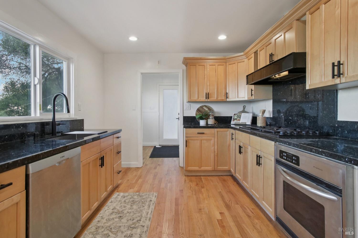 85 La Encinal Orinda CA 94563