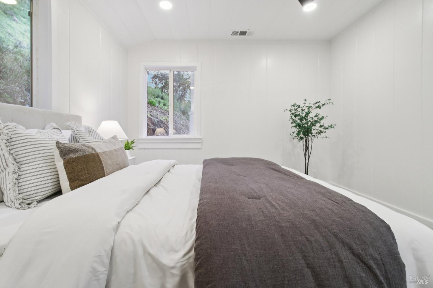 85 La Encinal Orinda CA 94563