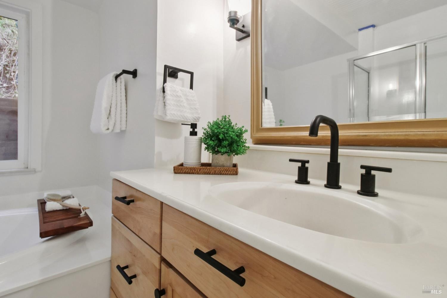 85 La Encinal Orinda CA 94563