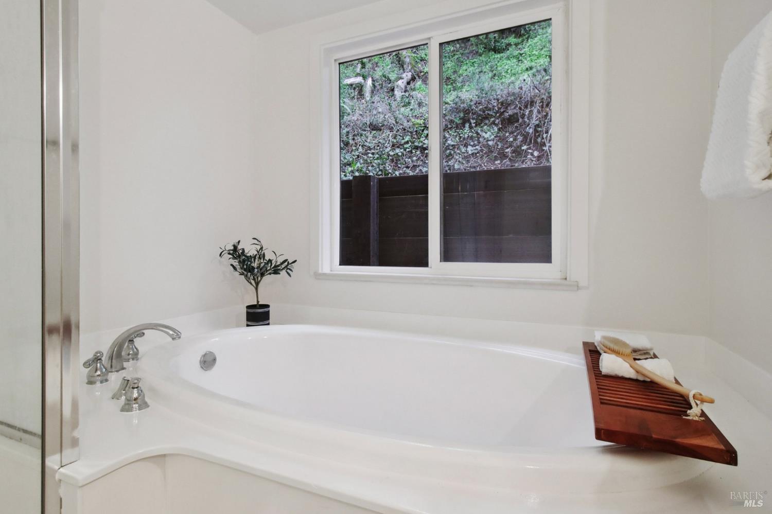 85 La Encinal Orinda CA 94563