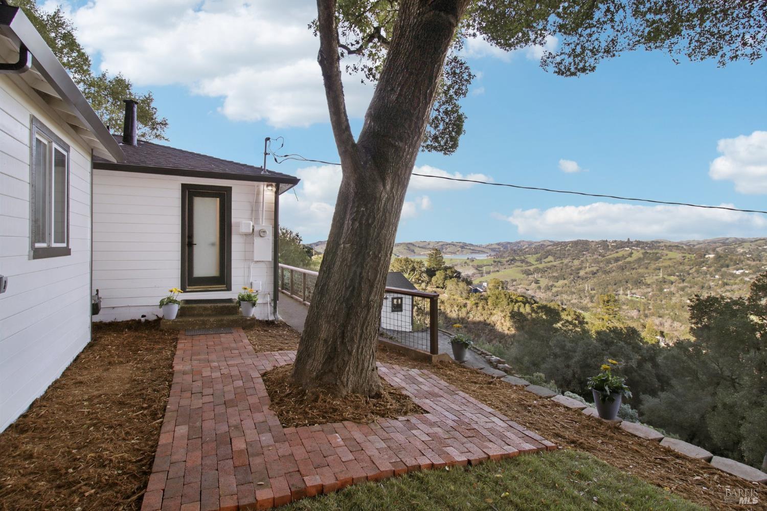 85 La Encinal Orinda CA 94563