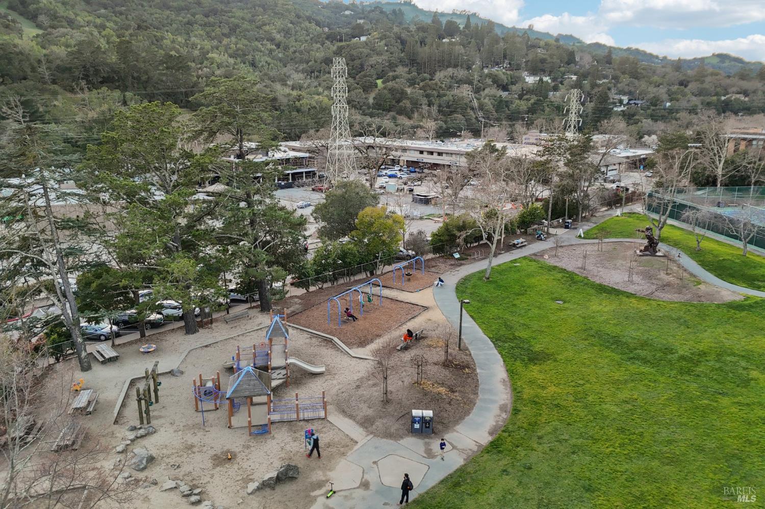 85 La Encinal Orinda CA 94563