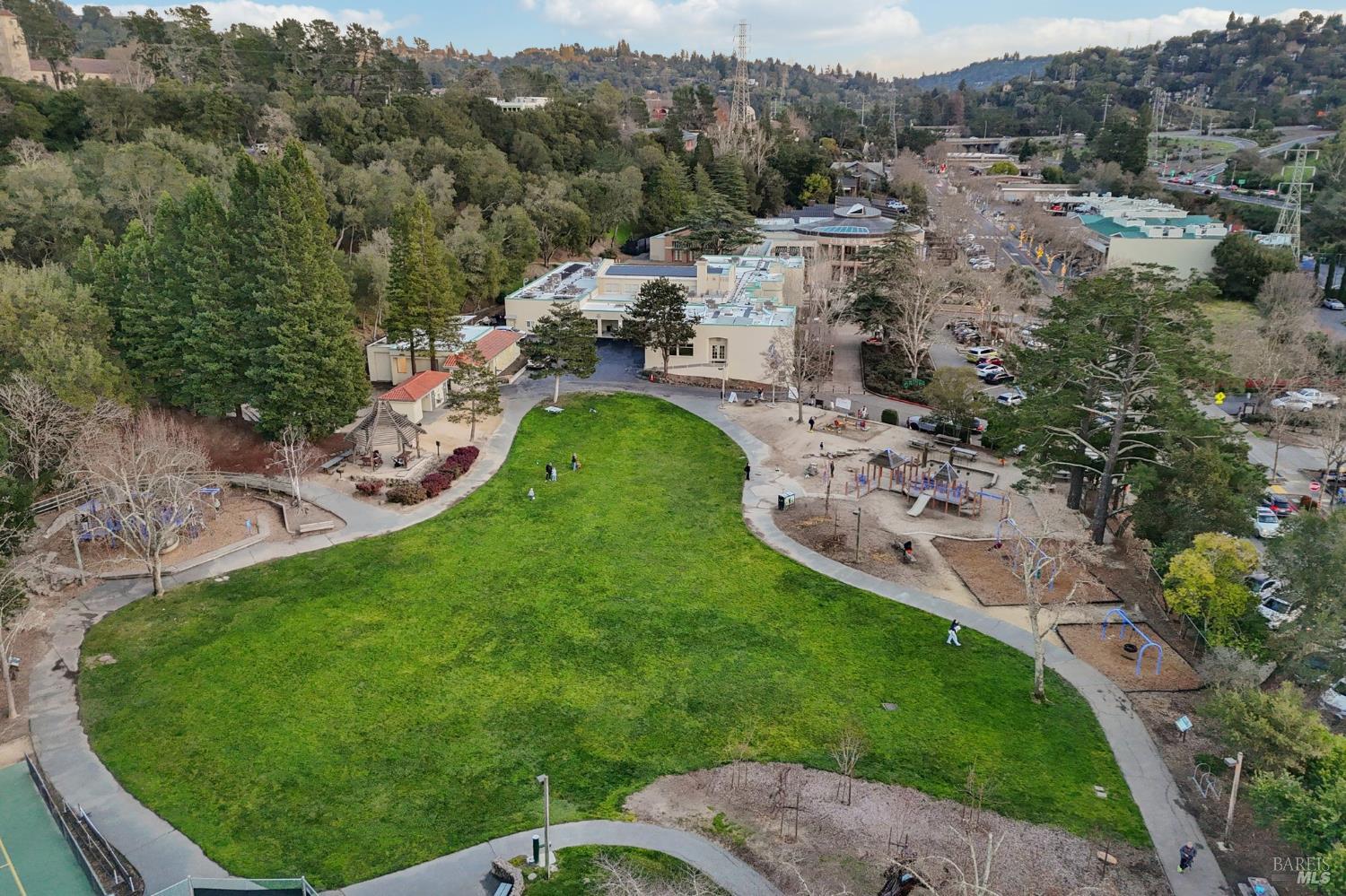 85 La Encinal Orinda CA 94563