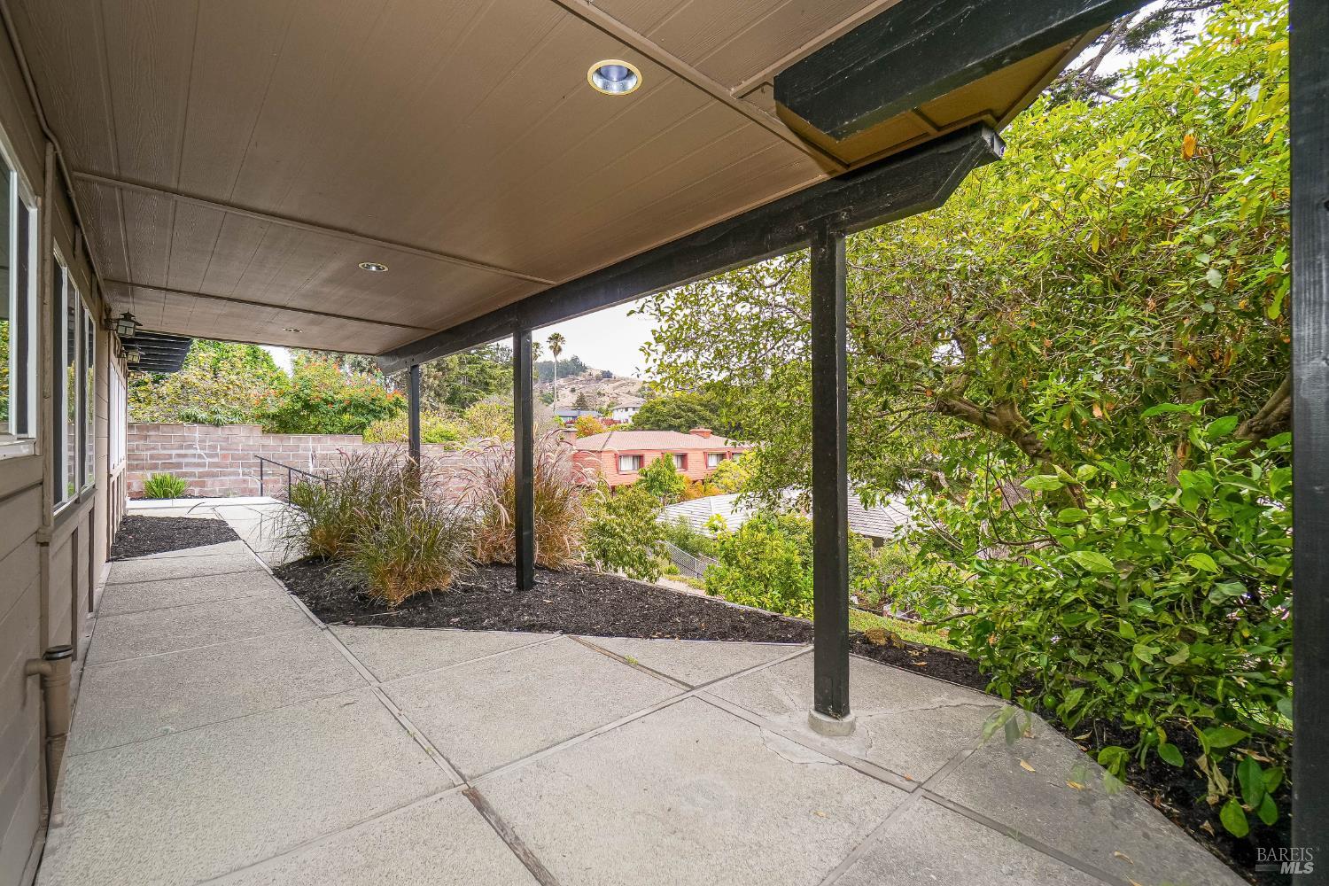 1693 View Drive San Leandro CA 94577