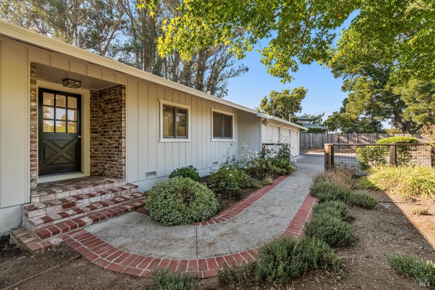 19214-19220 Willow Lane Sonoma CA 95476