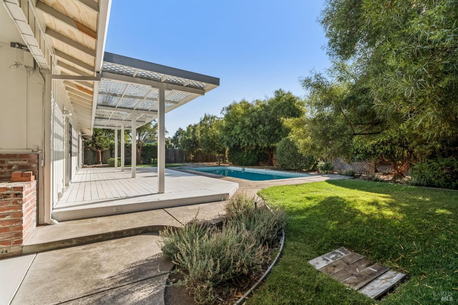 19214-19220 Willow Lane Sonoma CA 95476