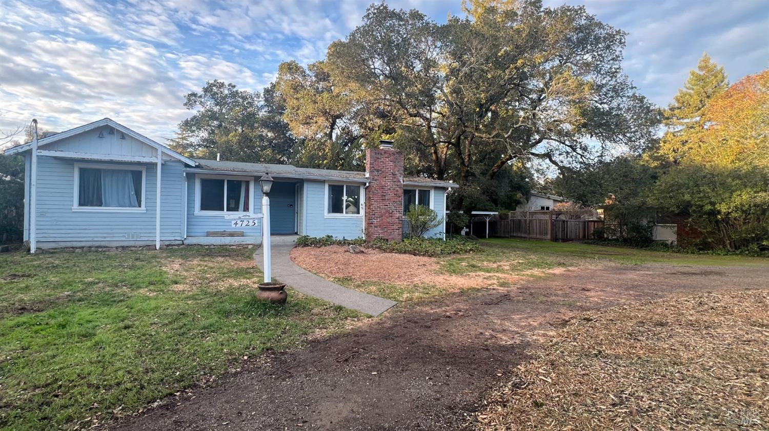 4725 Bridle Trail Santa Rosa CA 95409