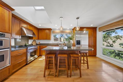 32 Longwood Drive San Rafael CA 94901