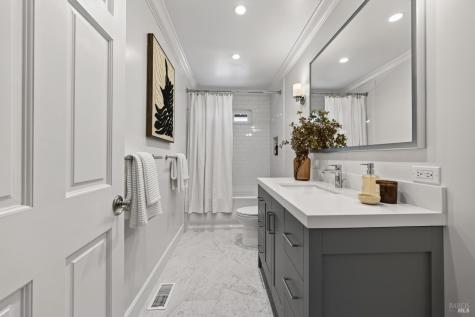 32 Longwood Drive San Rafael CA 94901