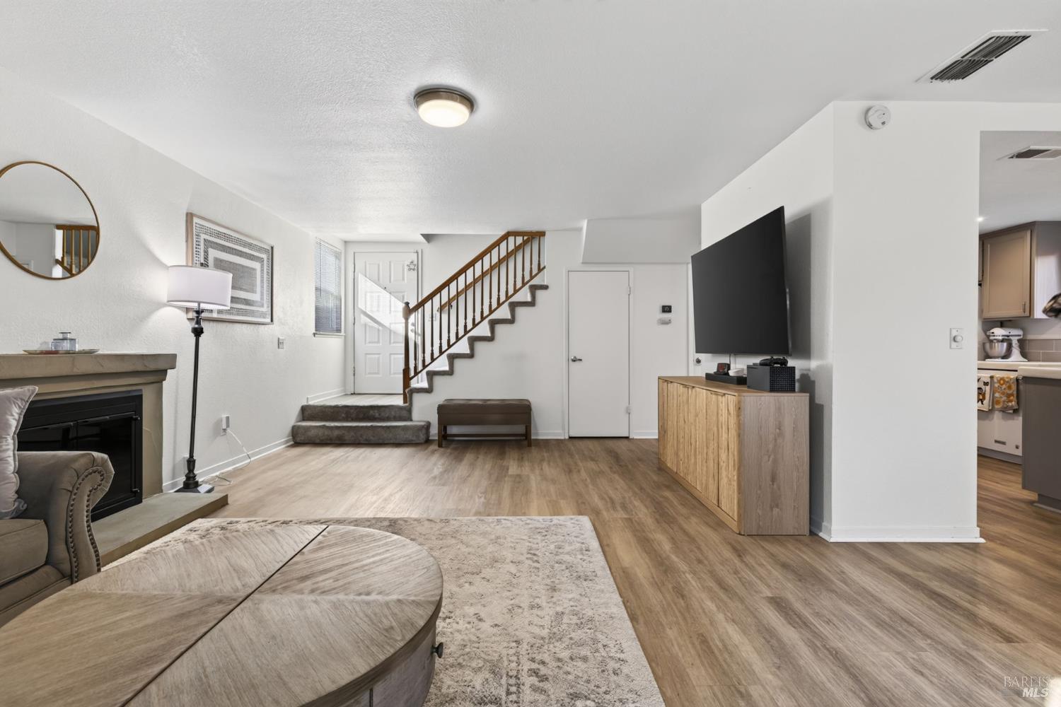 1188 Comalli Street Santa Rosa CA 95407